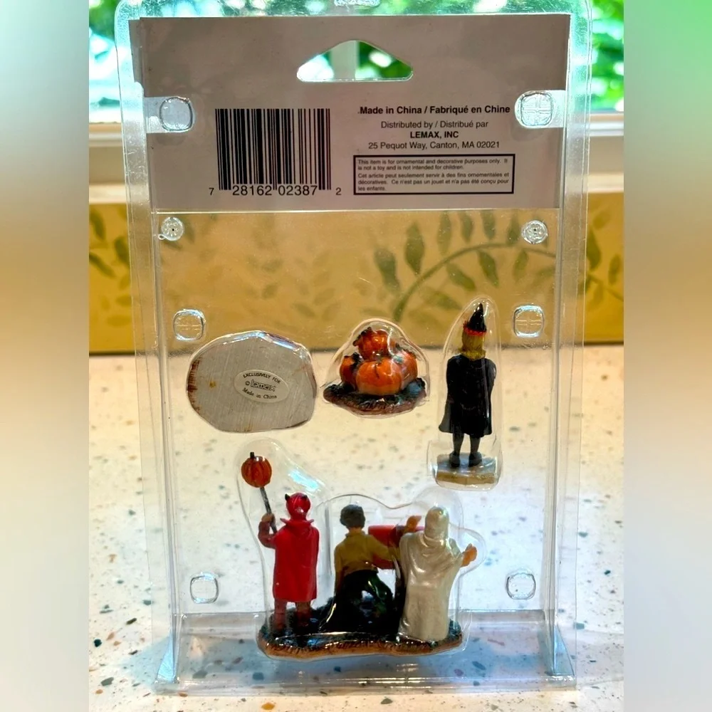 Lemax Spooky Town Village Accessories Haunted House Trick or Treat Figurines Set